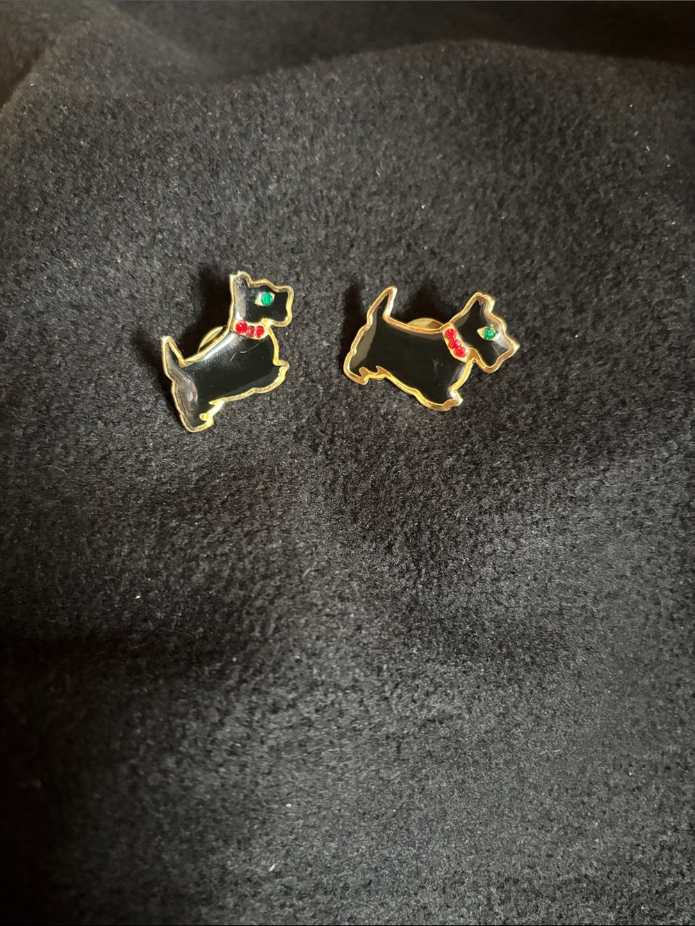 vintage Scottie dog figure pins black enamel with gold-tone and a red collar